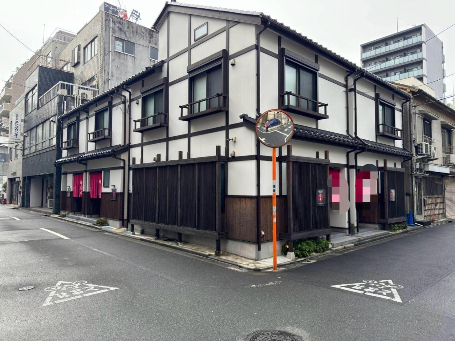 東京雷門ー千の森asakusa Tokio Buitenkant foto